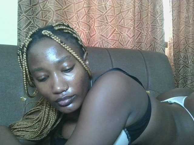 Missprettygal live cam profile