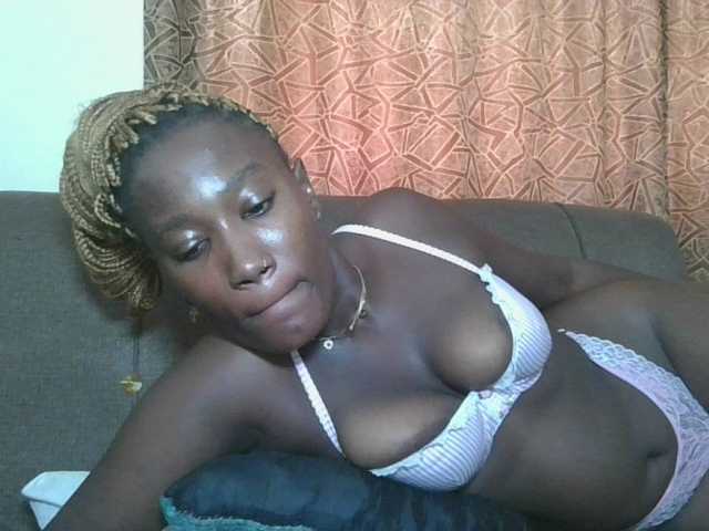 Missprettygal's BongaCams show and profile