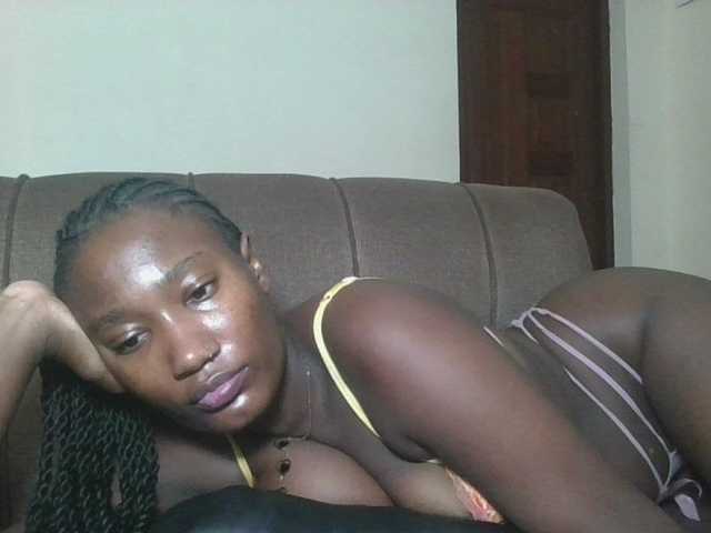 Missprettygal's BongaCams show and profile