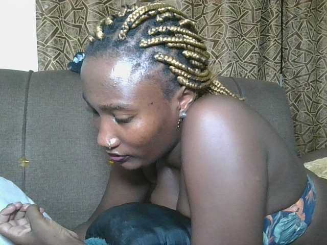 Missprettygal live cam profile