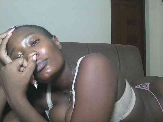 Missprettygal Live Webcam on BongaCams