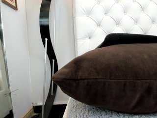 sarah-temptation Porn Show