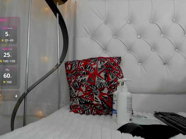 sarah-temptation's BongaCams show and profile