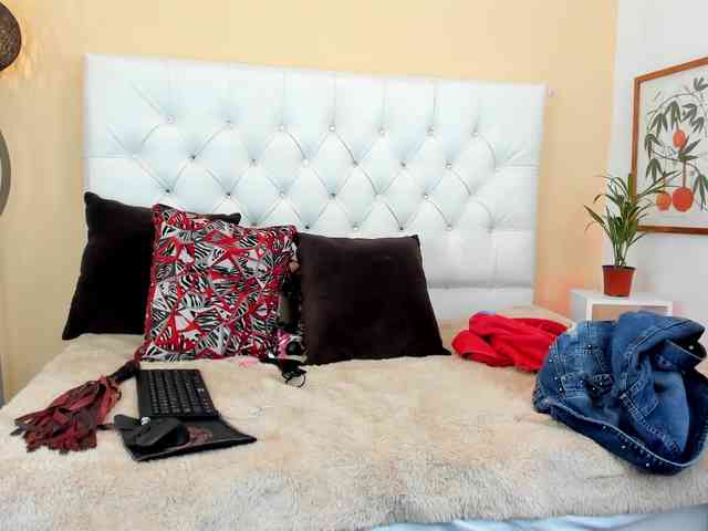 sarah-temptation webcam