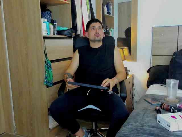 ILoveNYStyle Live Webcam on BongaCams