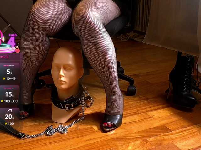 Lubdom's BongaCams show and profile