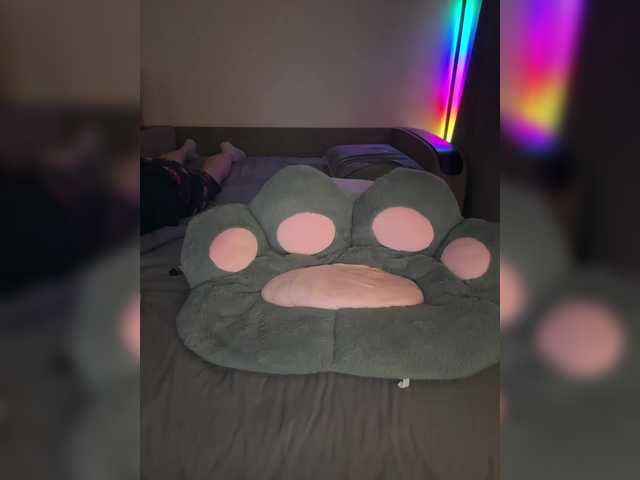 -CherryBerry-'s BongaCams show and profile