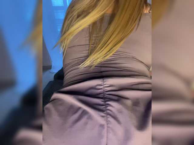 -CherryBerry-'s BongaCams profile