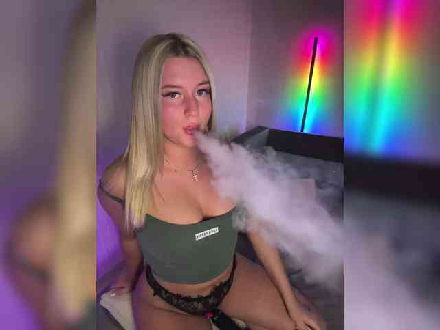 Karina_Love webcam