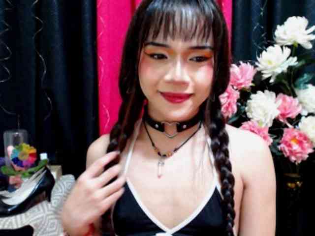 FRESHyoungBHEA Live Webcam on BongaCams