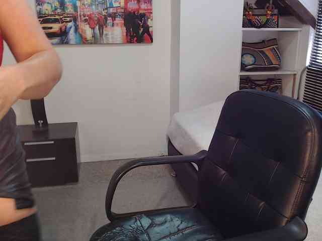 MilfLatina69 webcam