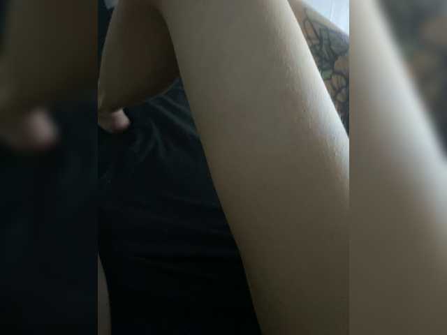 Riga-5's BongaCams show and profile