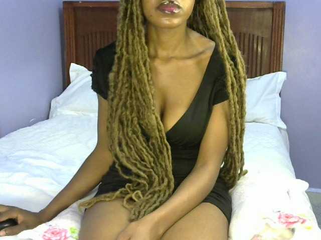 Sweetkiki's BongaCams show and profile