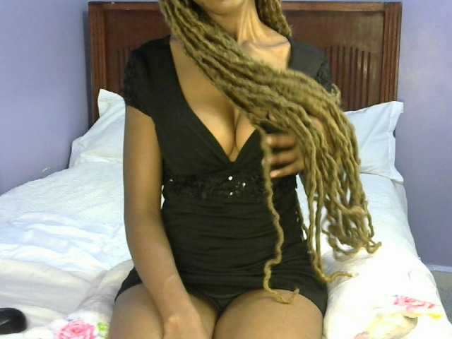 Sweetkiki's BongaCams show and profile