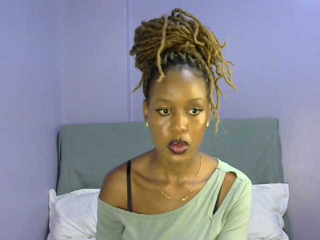 Sweetkiki's BongaCams show and profile