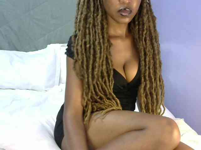 Sweetkiki Live Webcam on BongaCams