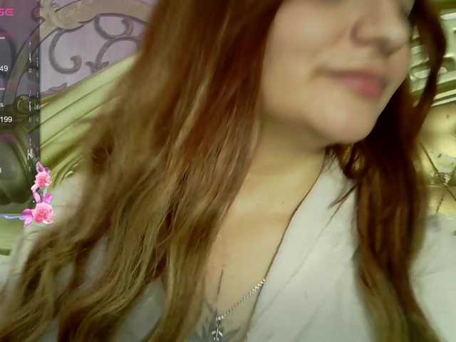 MagicalLouu live cam