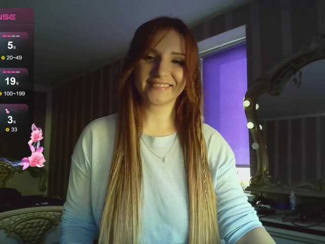 MagicalLouu live cam profile