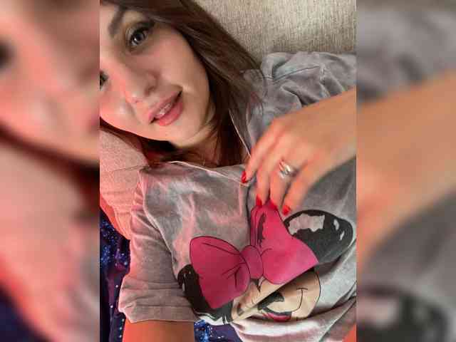 MagicalLouu webcam