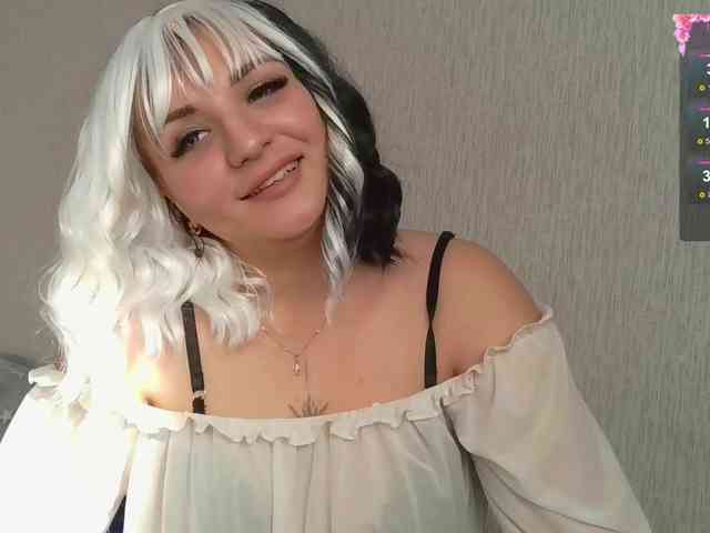 MagicalLouu webcam