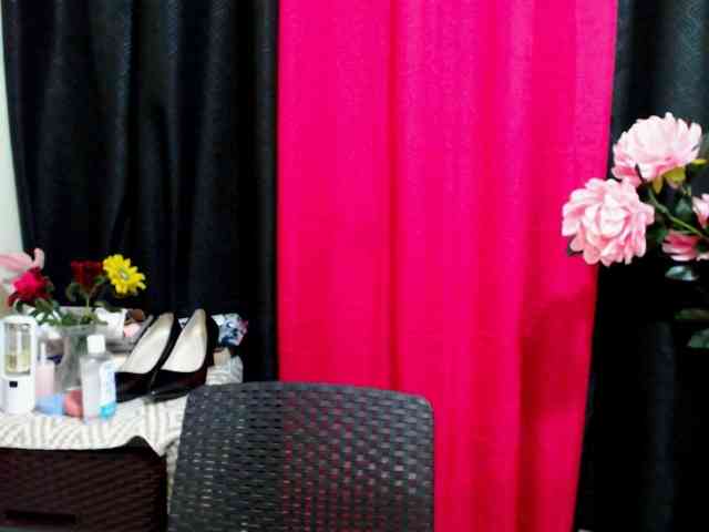 HORNYtsJHANA Live Webcam on BongaCams