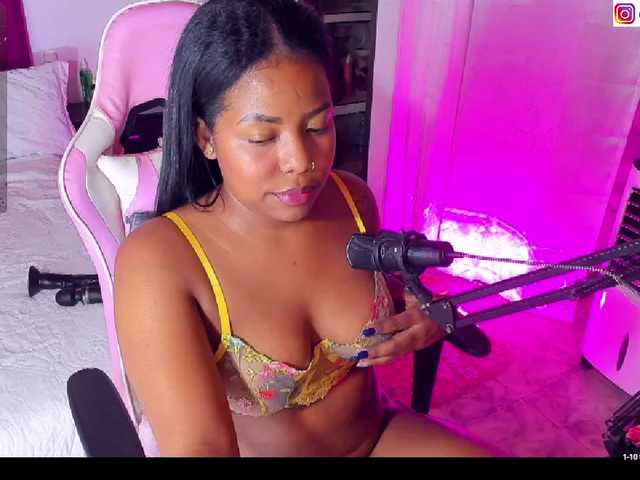  Sammypeach chat room