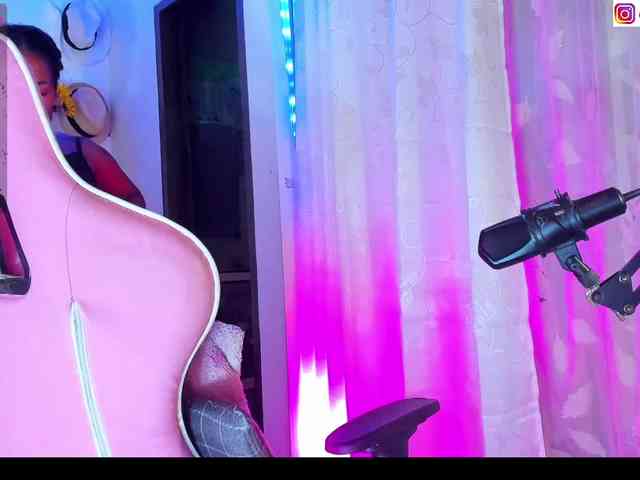 sammypeach webcam
