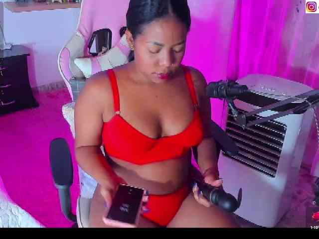 sammypeach webcam