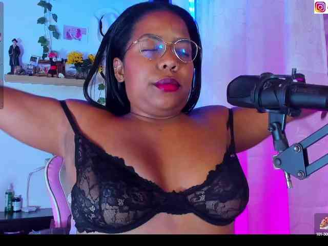sammypeach webcam