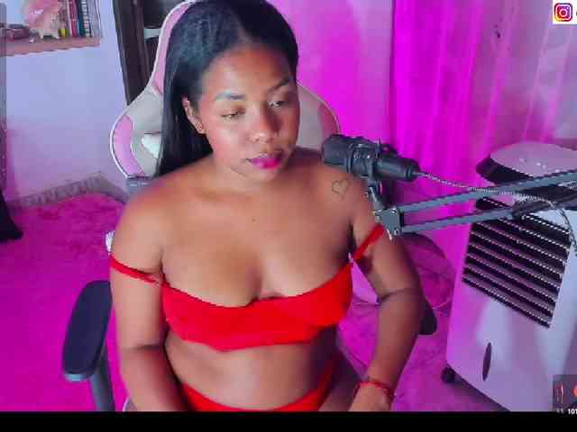 sammypeach webcam