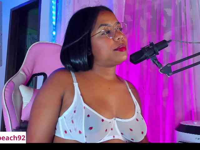 sammypeach webcam