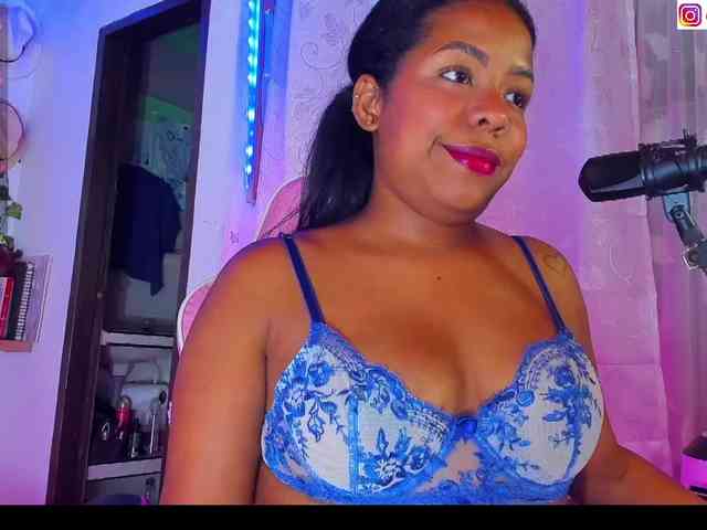 sammypeach webcam