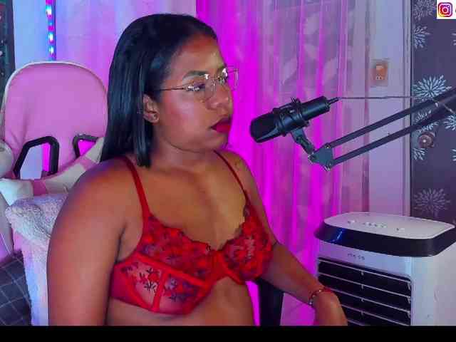 sammypeach webcam