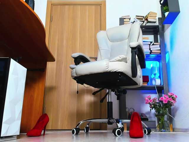 mistressvictoria's BongaCams show and profile