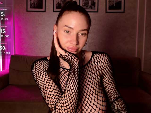 -moon-girl-18's BongaCams show and profile