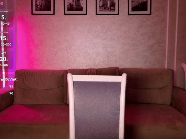 -moon-girl-18's BongaCams show and profile