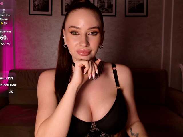 -moon-girl-18's BongaCams show and profile