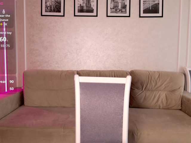 -moon-girl-18's BongaCams show and profile