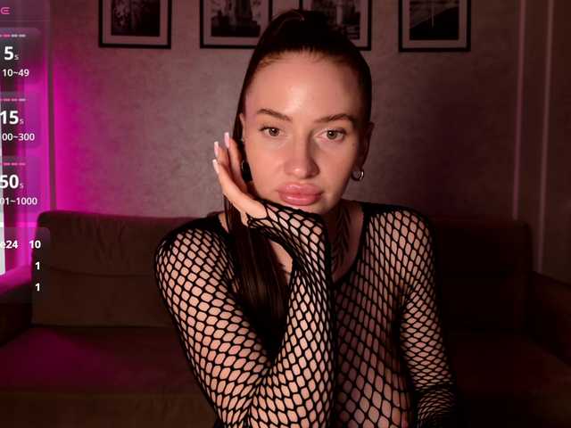 -moon-girl-18's BongaCams show and profile