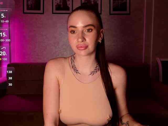 -moon-girl-18 webcam