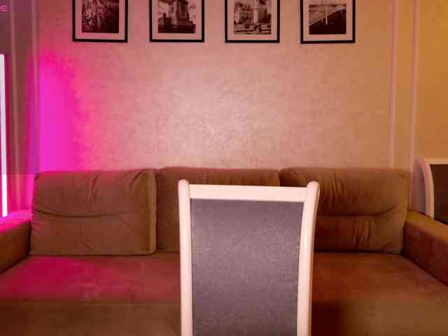 -moon-girl-18 webcam