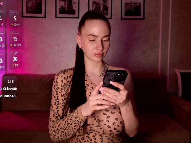 -moon-girl-18 webcam