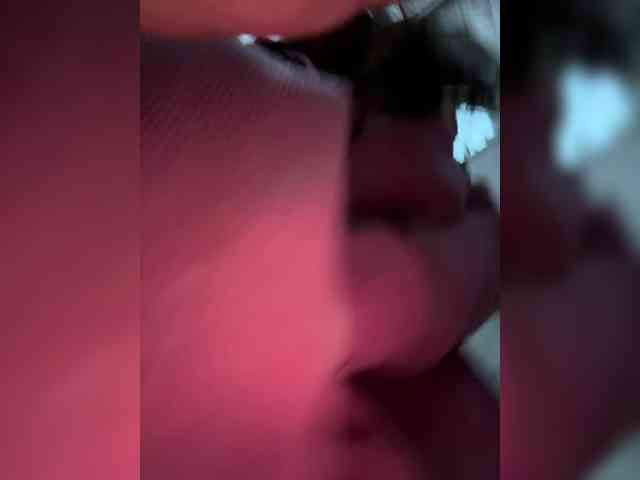 purplewife Live Webcam on BongaCams