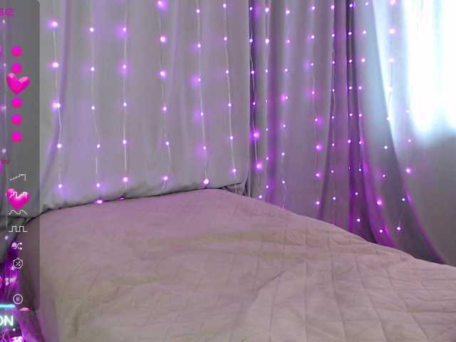 DaddysSluttyGirl's BongaCams show and profile