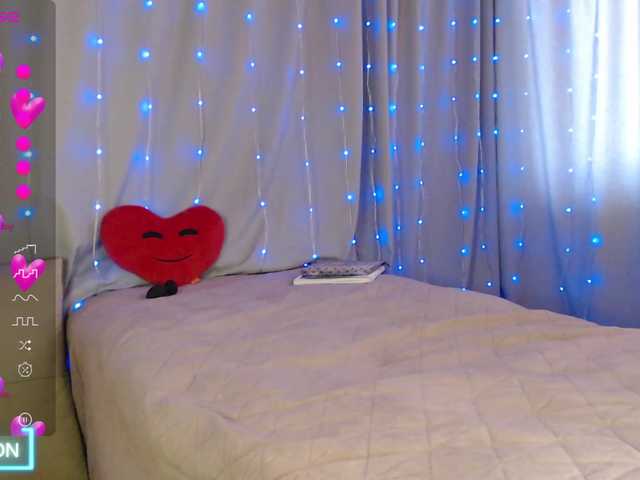 DaddysSluttyGirl's BongaCams show and profile