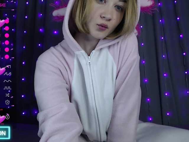 DaddysSluttyGirl's BongaCams show and profile