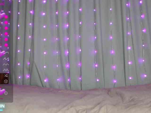 DaddysSluttyGirl webcam