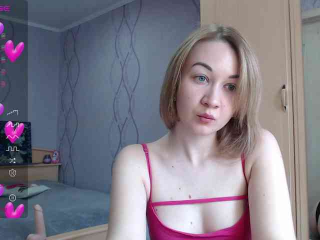 DaddysSluttyGirl webcam