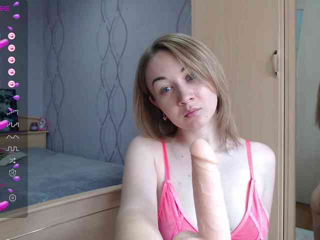 DaddysSluttyGirl webcam