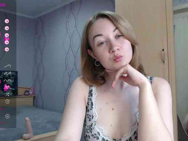 DaddysSluttyGirl webcam